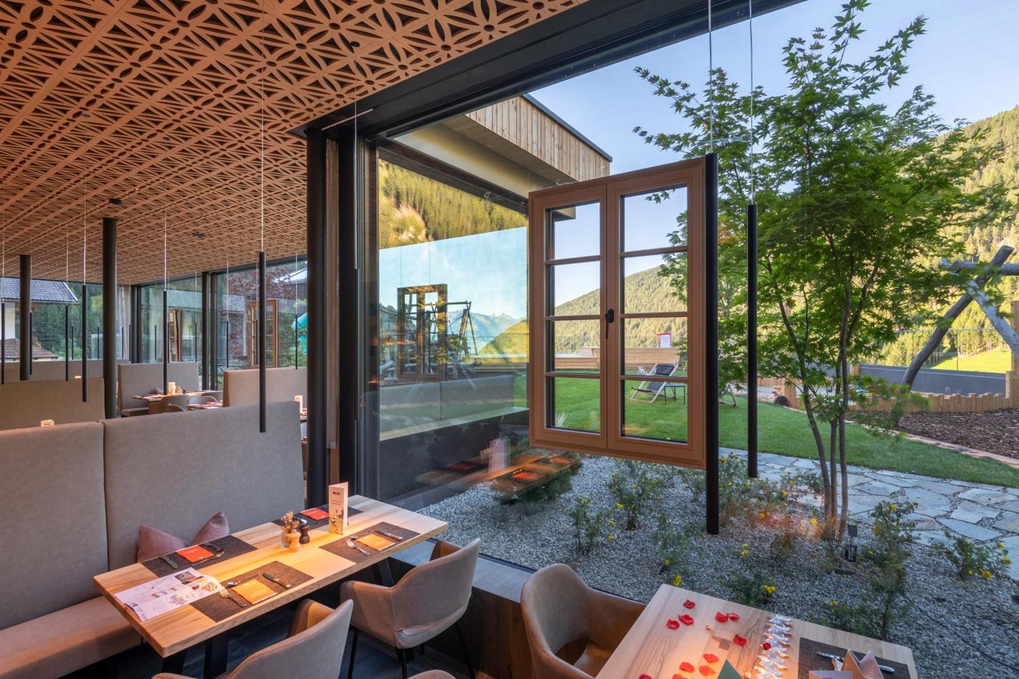 Familienhotel Huber Valles Ngoại thất bức ảnh